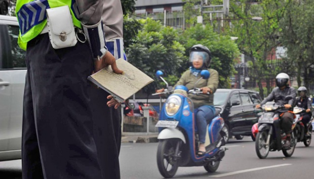 Surat Tilang Akan Dikirim Lewat WhatsApp, Ketahui Ciri-cirinya Biar Tak Kena&nbsp;Tipu
