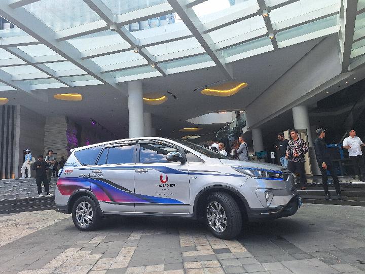 Hotel The Stones Bali Sediakan Mobil Listrik Toyota Innova untuk&nbsp;Antar-Jemput