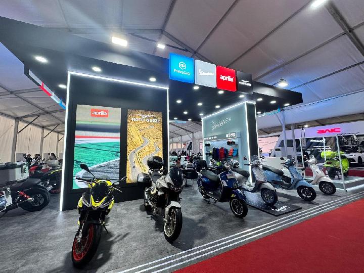 Vespa Primavera dan Vespa Sprint Terbaru Hadir di GIIAS 2024