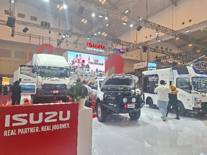 GIIAS 2024: Isuzu Bicara Tantangan di Sektor Cold Chain&nbsp;Logistics