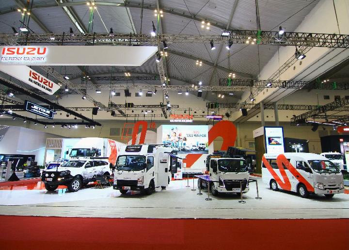 Isuzu Catatkan 634 SPK di GIIAS 2024, Elf Laris&nbsp;Manis
